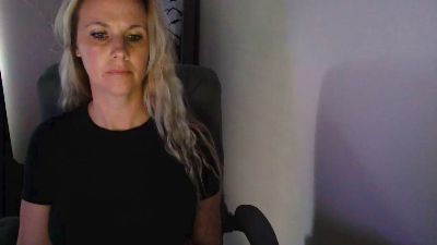 LoVe_On live cam on Cam4