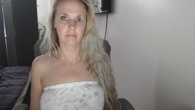 LoVe_On live cam on Cam4