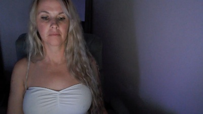 LoVe_On live cam on Cam4