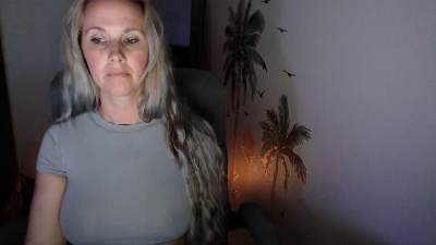 LoVe_On live cam on Cam4