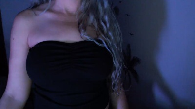 LoVe_On live cam on Cam4