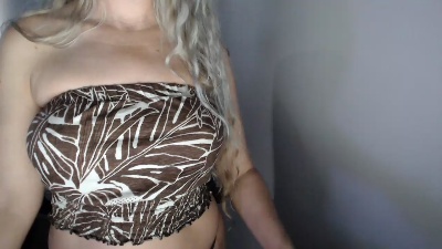 LoVe_On live cam on Cam4