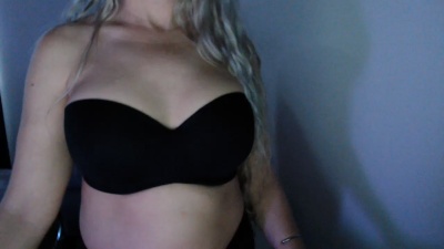 LoVe_On live cam on Cam4
