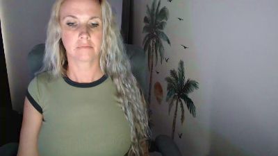LoVe_On live cam on Cam4