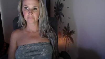 LoVe_On live cam on Cam4