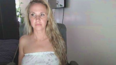 LoVe_On live cam on Cam4
