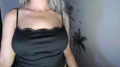 LoVe_On live cam on Cam4