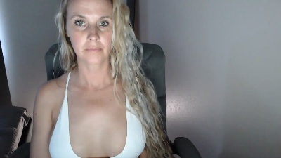 LoVe_On live cam on Cam4