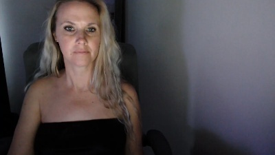 LoVe_On live cam on Cam4