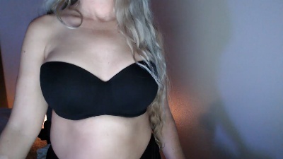 LoVe_On live cam on Cam4