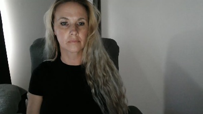 LoVe_On live cam on Cam4