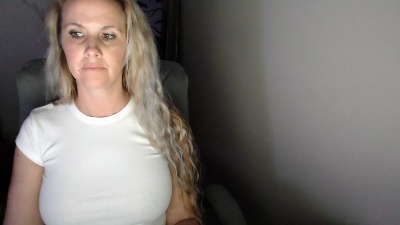LoVe_On live cam on Cam4