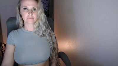 LoVe_On live cam on Cam4