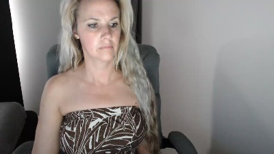 LoVe_On live cam on Cam4