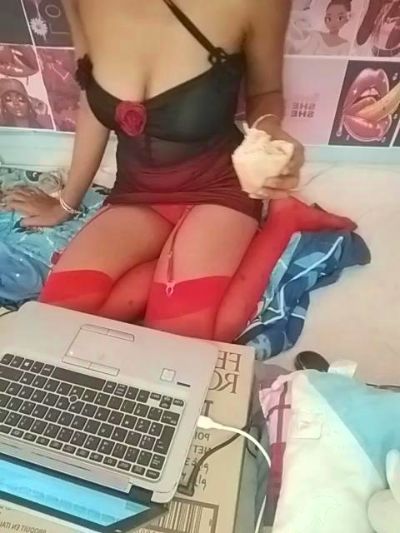 Loana007 live cam on Cam4
