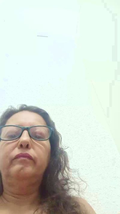 Loba2611 live cam on Cam4