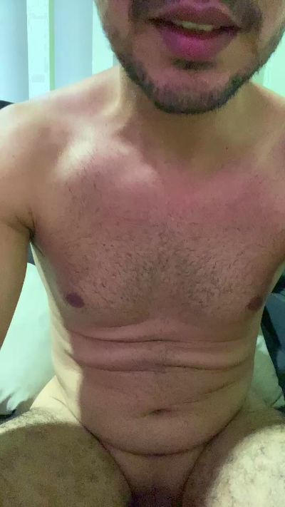 LoboAlpha live cam on Cam4