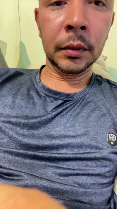 LoboAlpha live cam on Cam4