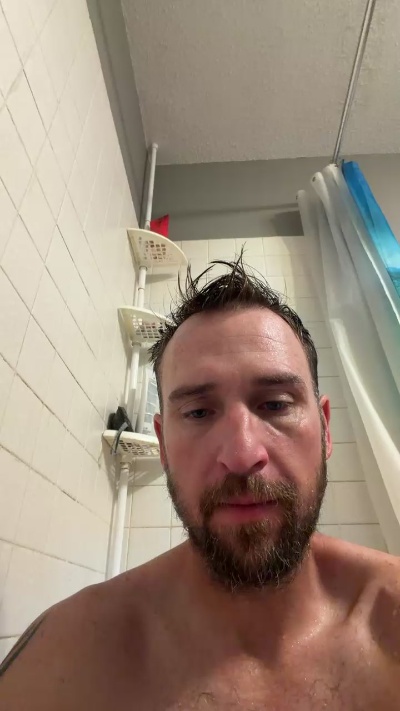 LocalContractor live cam on Cam4
