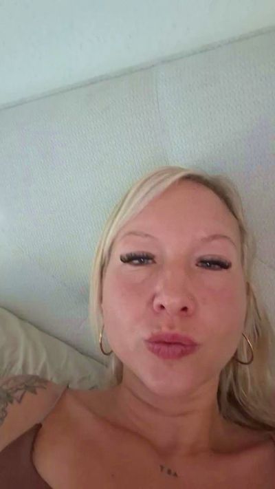 Locita live cam on Cam4