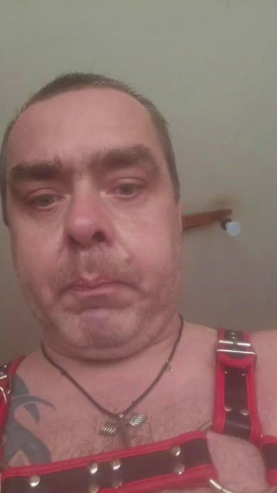 Locked_slave44 live cam on Cam4