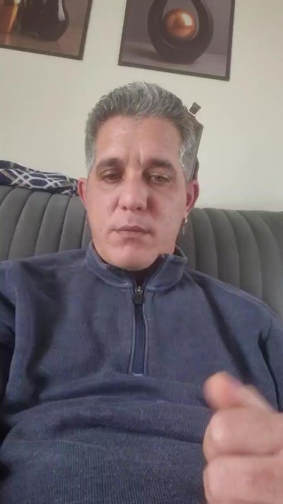Locote345 live cam on Cam4