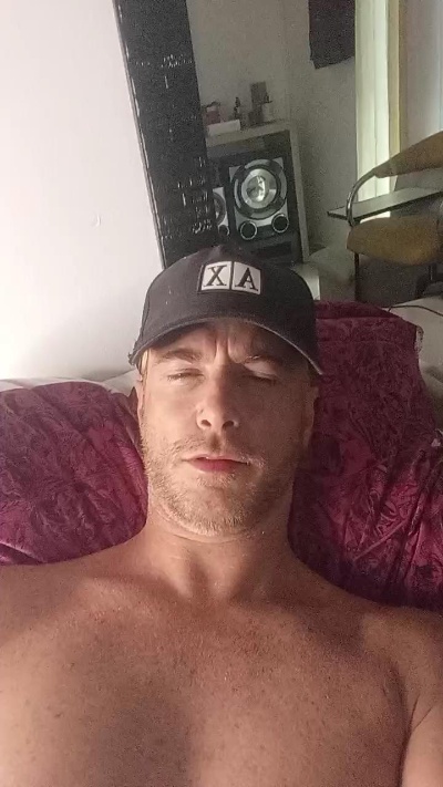 Loiroatv36sc live cam on Cam4