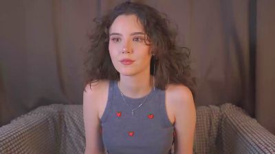 LoisLanum live cam on Cam4