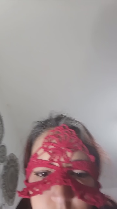 Lokita22 live cam on Cam4