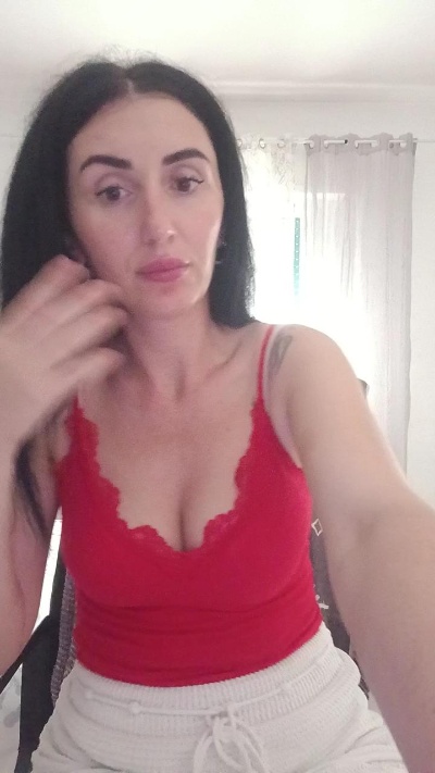 Lola05love live cam on Cam4