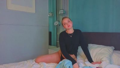 LolaBlaze live cam on Cam4