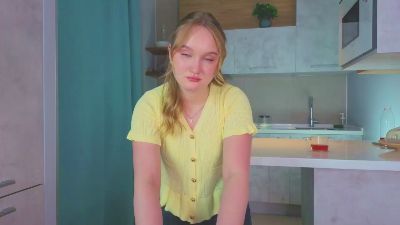 LolaBlaze live cam on Cam4