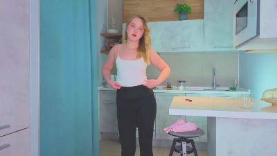 LolaBlaze live cam on Cam4