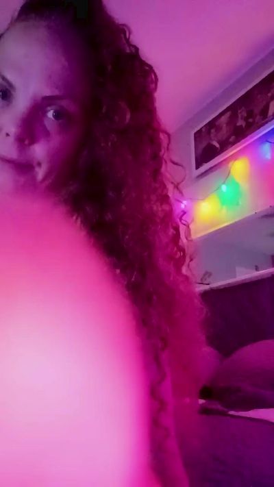 LolaBunny87 live cam on Cam4