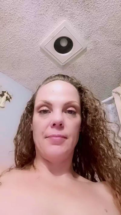 LolaBunny87 live cam on Cam4