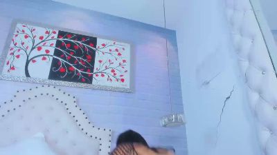 LolaSkinny live cam on Cam4