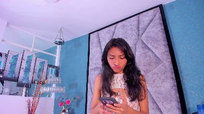 LolaSkinny live cam on Cam4