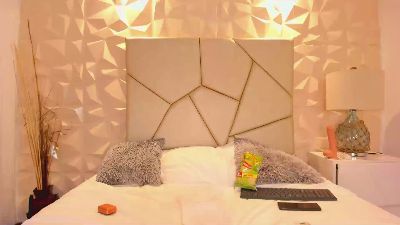 LolaSkinny live cam on Cam4