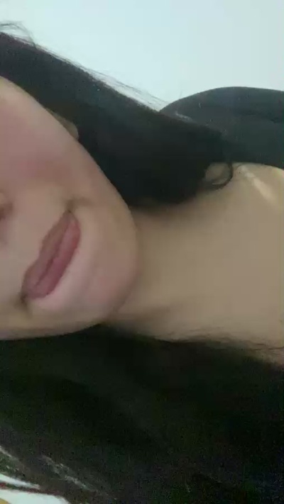 Lolaarg live cam on Cam4