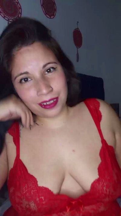 Lolanoir1 live cam on Cam4