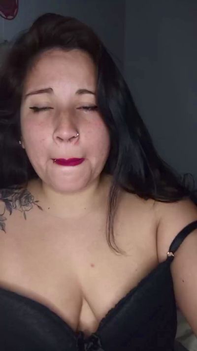 Lolanoir1 live cam on Cam4