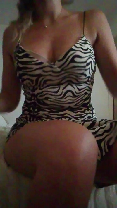 Lolax30 live cam on Cam4