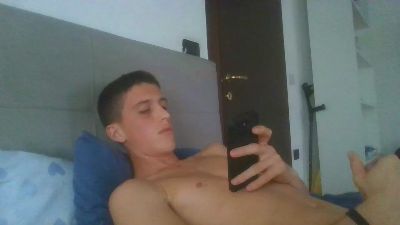 Lolloniccia live cam on Cam4