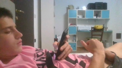 Lolloniccia live cam on Cam4