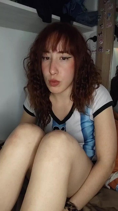 Lolu2457 live cam on Cam4