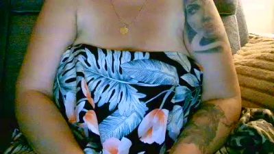 Lolybluelamilf live cam on Cam4