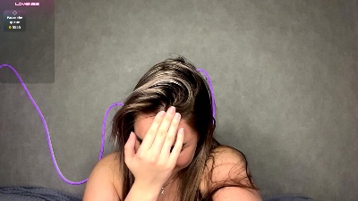LomaTautolo live cam on Cam4