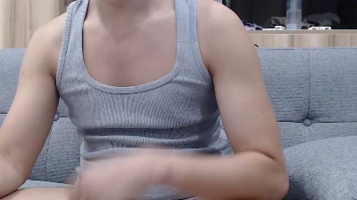LonelyMen555 live cam on Cam4