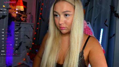 Loneve live cam on Cam4