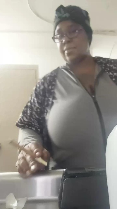 Lonevirgo live cam on Cam4